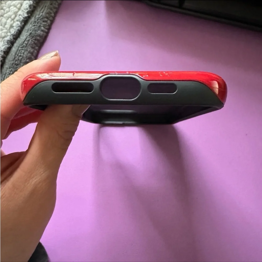Red and White Artistic Phone Case - Picture 5 of 5